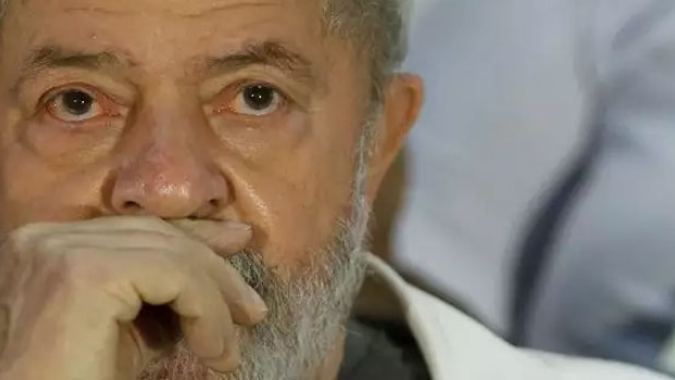 Lula diz que não se pode falar de juros no Brasil, como se um homem soubesse mais do que todos