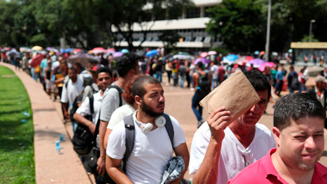 Auxílio emergencial pode atingir de 70 a 75 milhões de pessoas no Brasil, 1/3 da população