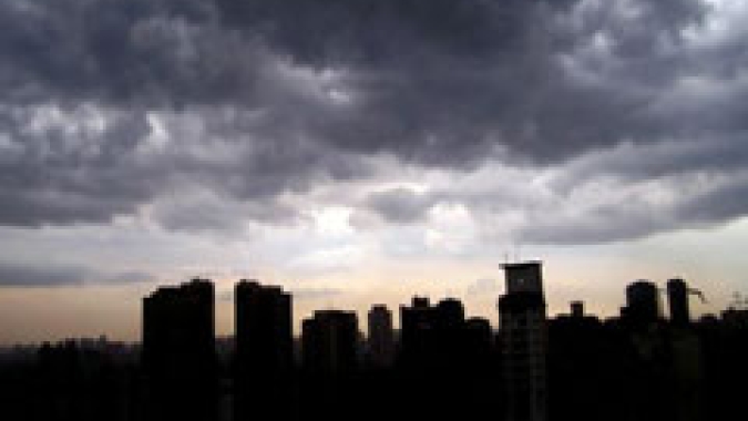 El Niño têm 95% de chance de continuar entre janeiro e março de 2024, diz centro de meteorologista dos EUA
