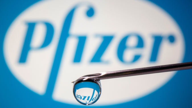 Pfizer supera estimativas de lucro com demanda estável de produtos contra Covid-19