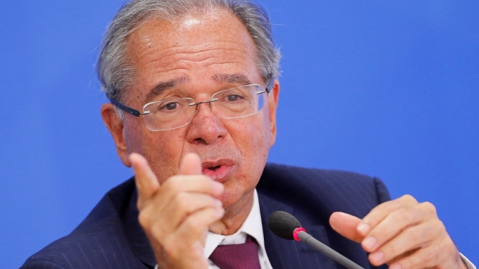 BNDES tem que atuar como banco de exportação e repassar recursos com spread mínimo, diz Guedes