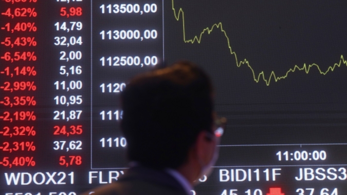 Ações da China desafiam liquidação global e sobem conforme humor se inverte