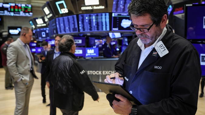 Nasdaq tem baixo desempenho com temores sobre próximos balanços de tecnologia