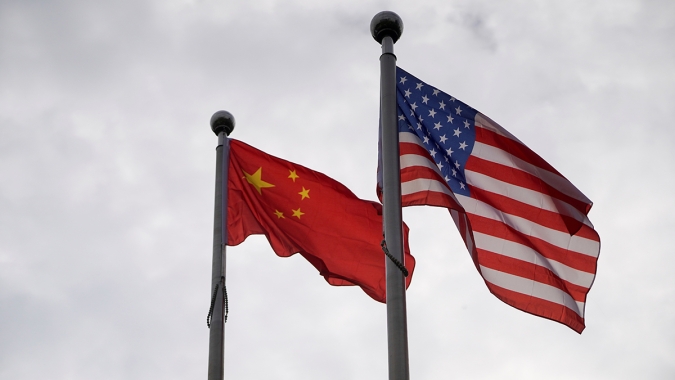 China proíbe exportação de minerais essenciais aos EUA em meio à tensão comercial