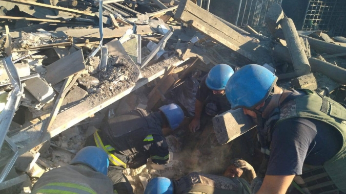 Bombardeio russo mata seis em cidade no leste da Ucrânia, diz serviço de emergência