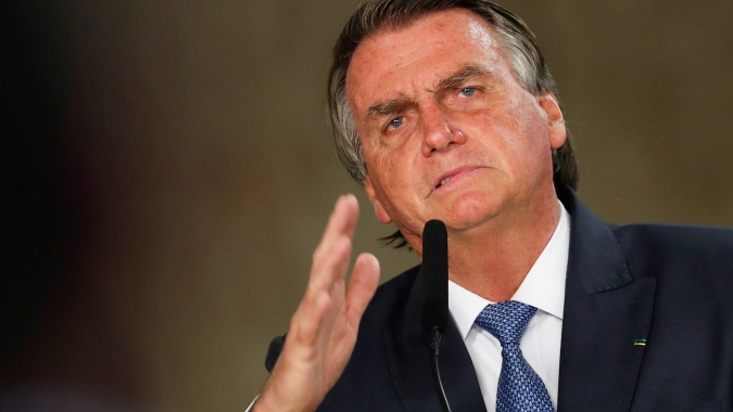 Bolsonaro fará pronunciamento em instantes