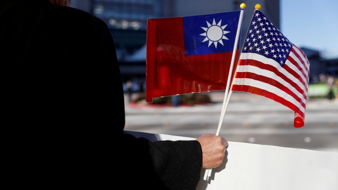 EUA dizem estar preocupados com "atividade militar provocativa" da China perto de Taiwan