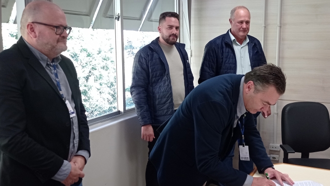 Embrapa: Assinado contrato para desenvolvimento  do GeoFert, sistema de rastreamento de serviços agrícolas