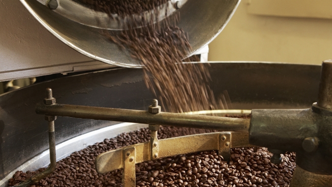 Preços do café recuam moderadamente no início da tarde desta 3ª feira (17)