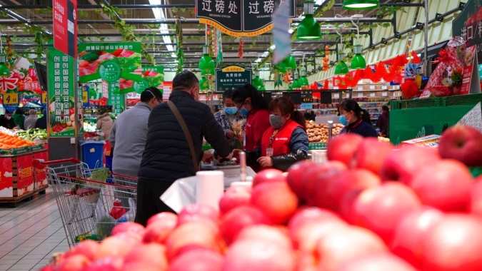 Preços ao produtor da China sobem em janeiro e interrompem 6 meses de quedas