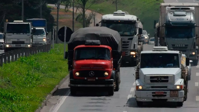 Com Codiv-19, queda na demanda por transporte no país acentua-se, diz NTC&Logística