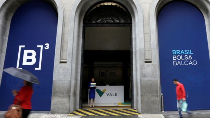 B3 mais que dobra número de investidores ativos para 3.178.780 em outubro