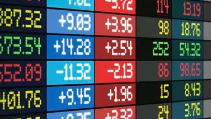 Bolsas de NY fecham em queda, com dados econômicos negativos e balanços