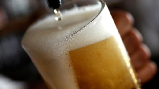 Juiz de BH bloqueia bens e valores até R$ 100 mi de cervejaria Backer