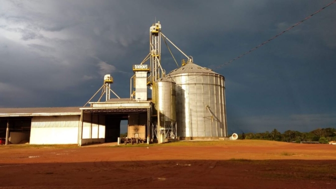 À espera de safra recorde de soja, Coamo adquire instalações do Patria e amplia armazenagem