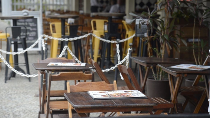 Consumo em restaurantes no Brasil caiu 28% em dezembro
