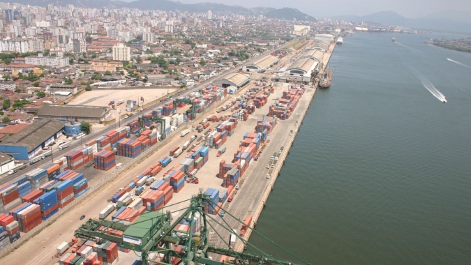 Estivadores do Porto de Santos consideram greve por causa do coronavírus