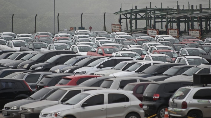 Fenabrave eleva projeção de vendas de carros em 2023 após incentivo do governo