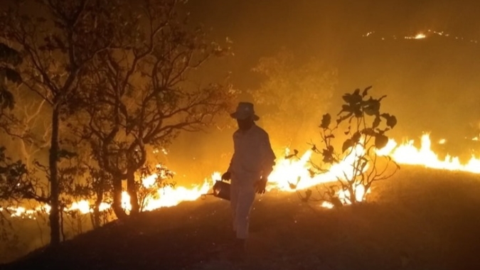 Incêndios continuam controlados em MS com atuação de 340 pessoas e esforço coletivo