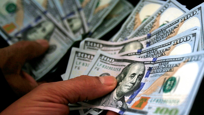 Dólar tem volatilidade contra real com foco em relações EUA-China e tensão política local