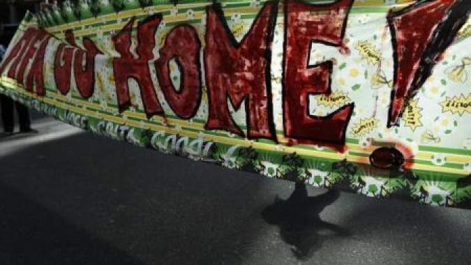 Noite de violência deixa marcas nas ruas pelos EUA (Reuters)