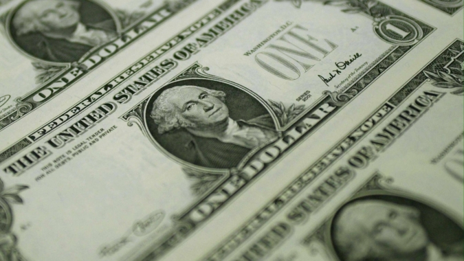 Dólar à vista acelera queda ante real após dados econômicos dos EUA