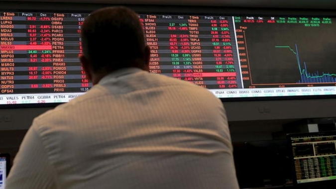 Ibovespa futuro recua nos primeiro negócios com exterior mais negativo