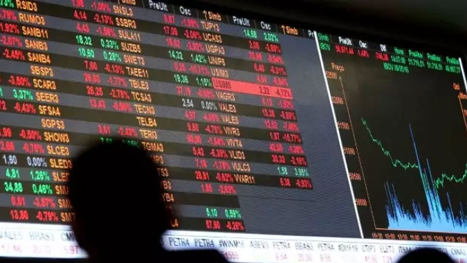 Ibovespa avança na abertura com bancos em destaque