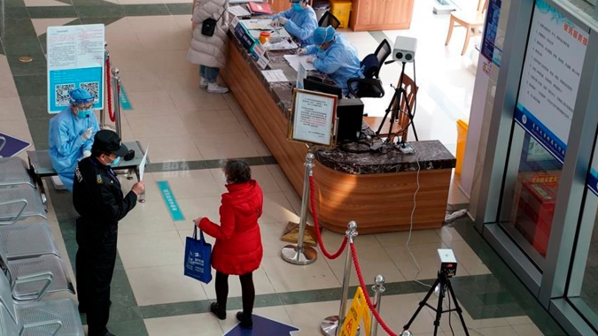 China coloca em quarentena quem chega a Pequim, por causa do contágio que vem de fora
