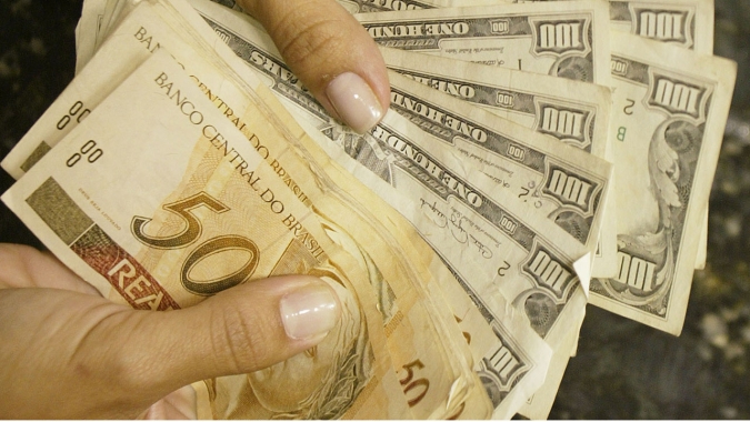 Balança comercial tem superávit de US$ 882 milhões na 1ª semana de abril