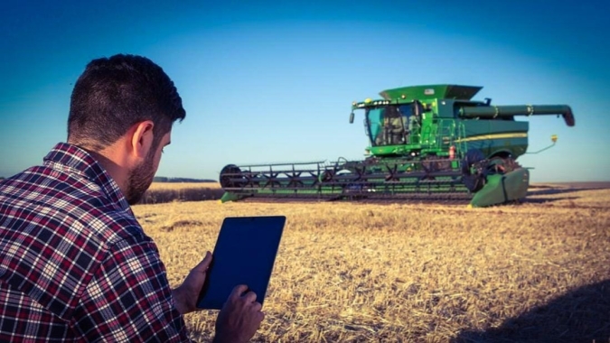 John Deere e Claro se unem com a missão de conectar 15 milhões de hectares
