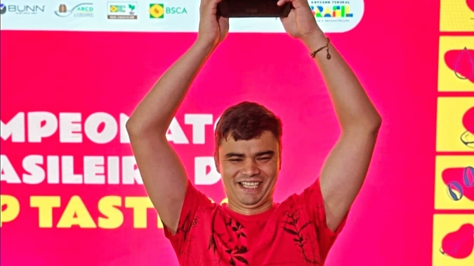 Bruno Megda, de Cabo Verde (MG), é o novo campeão brasileiro de prova de café