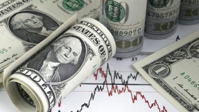 Dólar tem 2ª maior cotação da história antes de ata do Copom