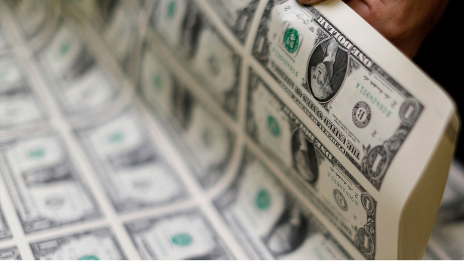 Dólar dispara 29% ante real no 1º tri, maior alta em 18 anos