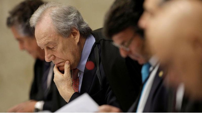 Lewandowski, do STF, abre possibilidade de sindicato abrir negociação coletiva em caso de redução de salário