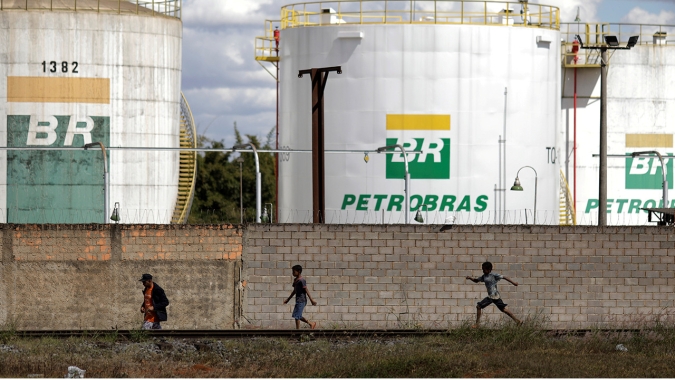 Ministro de Minas e Energia diz que Petrobras conduzirá expansão do refino no país