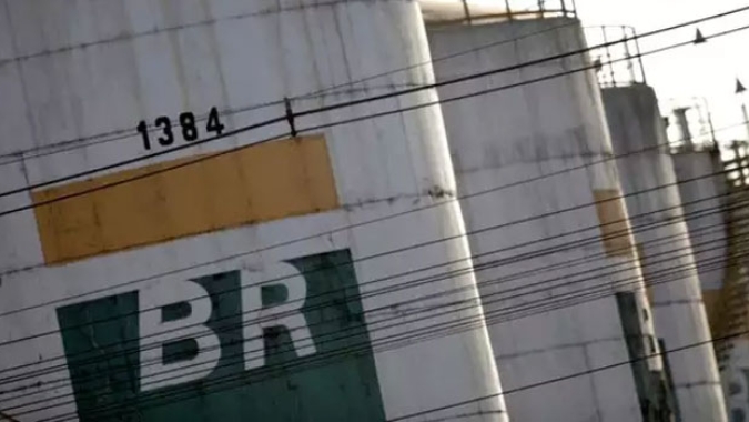 Com nova diretoria da Petrobras, ministro pede reavaliação de vendas de ativos já assinadas