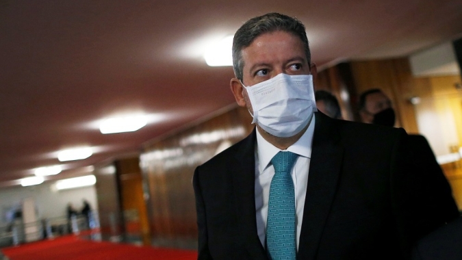 Reforma tributária pode ser fatiada e promulgada logo a depender das mudanças no Senado, diz Lira