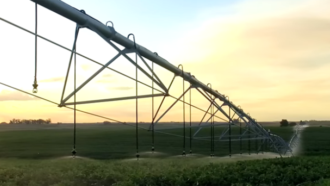 Área irrigada por pivôs centrais no Brasil atinge 1,6 milhão de hectares