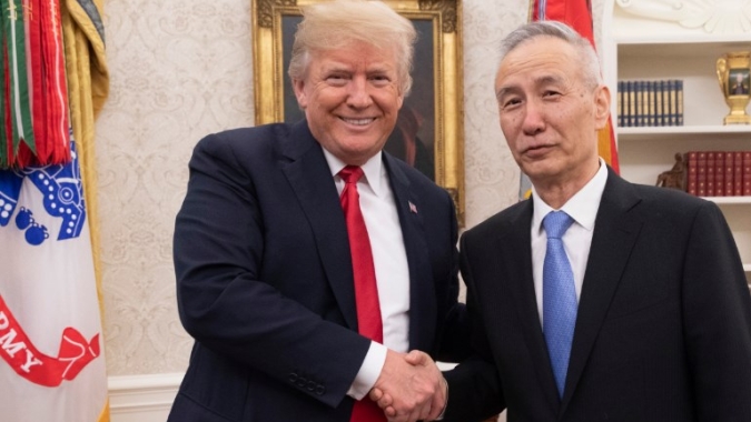 Trump adia em duas semanas aumento de tarifas sobre produtos da China