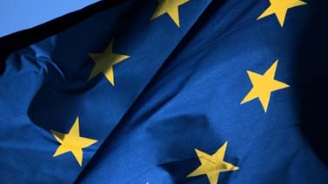 Empresas de serviços da zona do euro ampliam crescimento, mas indústria contrai, mostra PMI