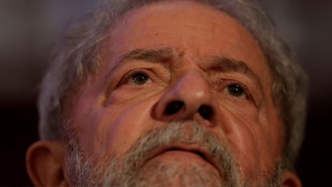 Lula retira lesão em corda vocal e teve alta nesta 2ª, diz boletim médico