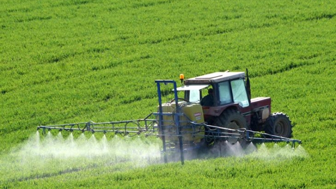 CNA debate isenção de tributos para defensivos agrícolas