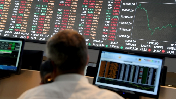 Ibovespa fecha em alta e quebra série de perdas com Fed e Copom sob holofote