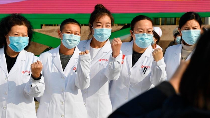 China: Número de infectados por coronavírus passa de 78,5 mil; são 2.460 mortos