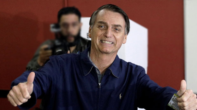 Bolsonaro comemora decisão de Moraes de liberar Telegram e diz que ministro do STF recuou