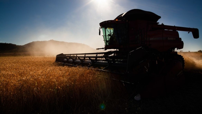 Vendas de máquinas agrícolas crescem 22,26% no 1º trimestre, diz Fenabrave