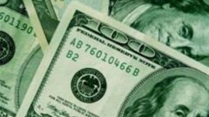 Dólar recua frente ao real com decisões de política monetária sob holofotes