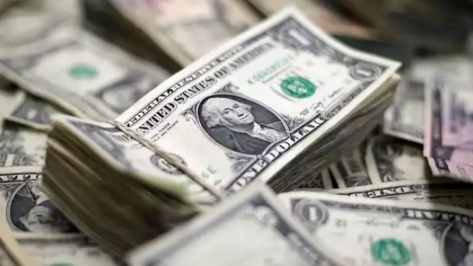 Dólar sobe contra real após perdas recentes e de olho em relações EUA-China e dados de emprego