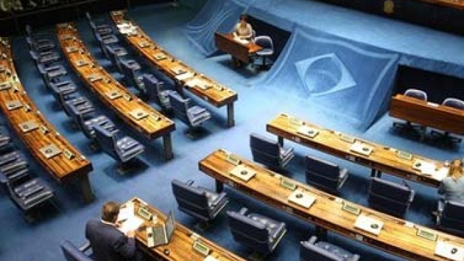 Câmara aprova regras mais rígidas para devedor contumaz